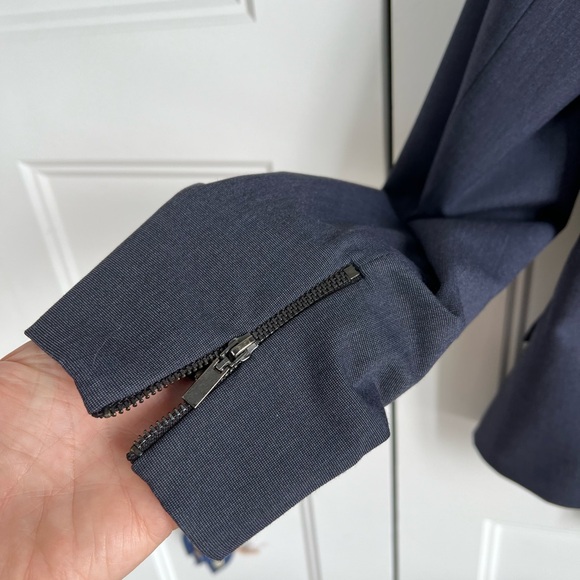 Beautiful RW&co blazer - Picture 5 of 14